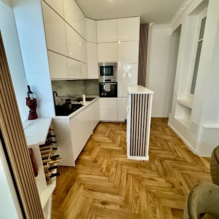 Luxury Trocadero - 2 Bedrooms 80m2 Appartement *
